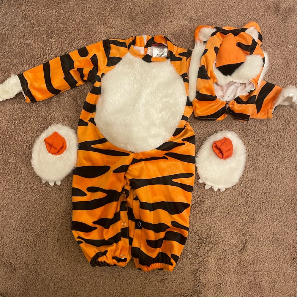 Tiny Tiger Infant Costume 6-12M EUC - Picture 2 of 3